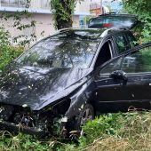 Obersendling:  Verletzt nach Unfall Arbeiter stürzt drei Meter in die Tiefe