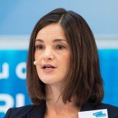 Bahn: Zeitplan für Schlichtung steht Erzeugerpreise erstmals gesunken Anna Herrhausen verlässt die Bank Auch kleinere Werte rutschen ab