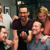 Alle Handys auf den Tisch