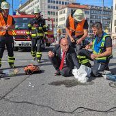 Chaos nach Klebe-Aktion