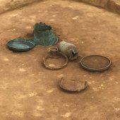Bronzegefäß begeistert Archäologen