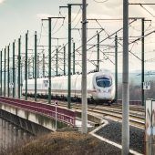 Schneller mit dem ICE nach Berlin Genderklage gegen Audi gescheitert