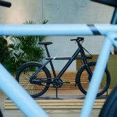 Fleischerzeugung in Bayern gesunken Etwas mehr Geld für die Schiene E-Bike-Hersteller VanMoof ist insolvent Dax kommt erst spät in die Gänge