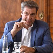 Ministerpräsident murrt über Sparkassen-Gehälter