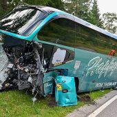 19-Jähriger aus Grainau stirbt bei Kollision mit Bus