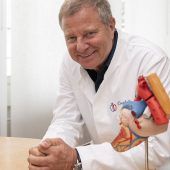 In seinen Händen lagen 15 000 Herzen