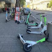 Städte sollen sich um E-Scooter kümmern
