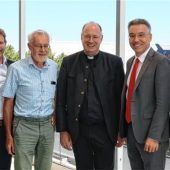 Weihbischof Rupert Graf zu Stolberg in Rosenheim zu Gast