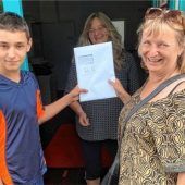 Unterschriften für „votesixteen“