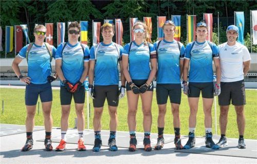 Das Biathlon-Team in Ainring: Leonhard Pfund, Florian Arsan, Linus Maier, Lisa Spark, Arved Kühnisch, Johan Werner und Trainer Tobias Reiter.Foto ernst Wukits