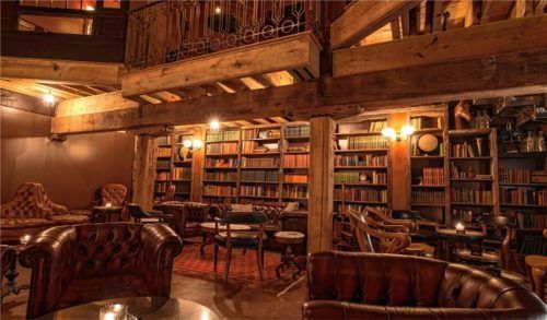 Das Hell or High Water in Louisville ist ein echtes Speakeasy, eingerichtet im Stil der 20er-Jahre. Foto Louisville Tourism