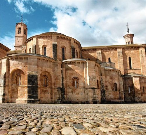 Das Zisterzienserkloster Fitero: Der Ort ist außerdem bekannt für seine Thermalbäder.