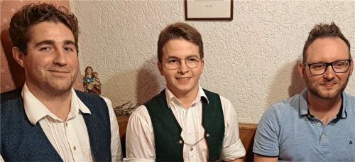 Der neu gewählte Vorstand der Jungen Freien Wähler setzt sich zusammen aus (von links) Lukas Wimmer, Jakob Buys und Martin Randl.Foto re