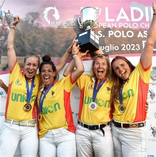Die erfolgreiche Mannschaft bei der Europameisterschaft: Clarissa Markgraf, Marie Luise Haupt, Eva Brühl und Svenja Hölty.Foto Jennifer Lorenzini