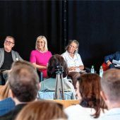 Die Würde des Menschen hochhalten