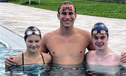 Gelungener Saisonabschluss: Lara Willimayer, Sebastian Kürpick und Lukas Lechertshuber (v.l.) überzeugten bei den „Bayerischen“.Foto re