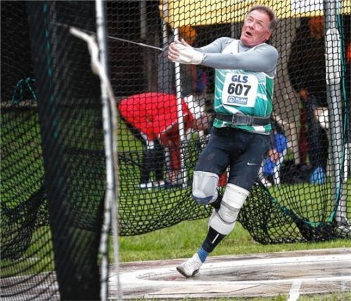 Hennes Rügamer vom TuS Bad Aibling wurde bayerischer Meister der Senioren M65 im Hammerwurf.Foto Ludwig Stuffer