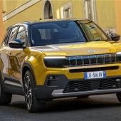 Elektro-Jeep im Gelände