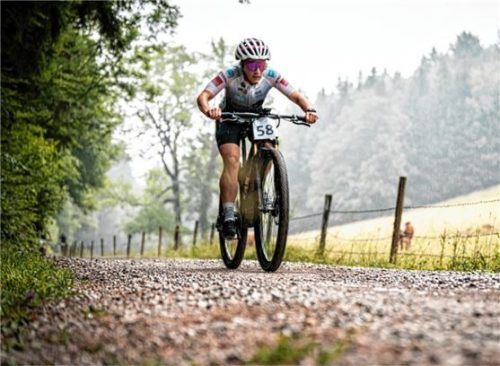 Julia Rettner nahm die Herausforderung an und bewährte sich als Gesamtachte und Zweite der Master 1.Foto Team F8