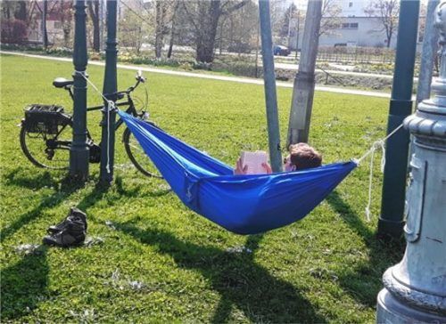 Lesen im Sommer kann Leseratten des Sommerleseclubs der Stadtbibliothek Preise einbringen.Foto Stadtbibliothek Rosenheim