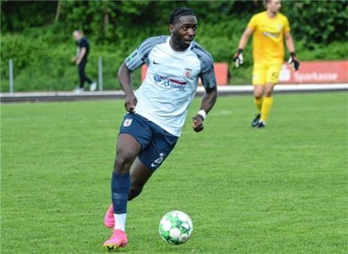 Sepp Kollie hatte zum Auftakt die große Chance zum Wasserburger Siegtreffer.Foto Franz Ruprecht