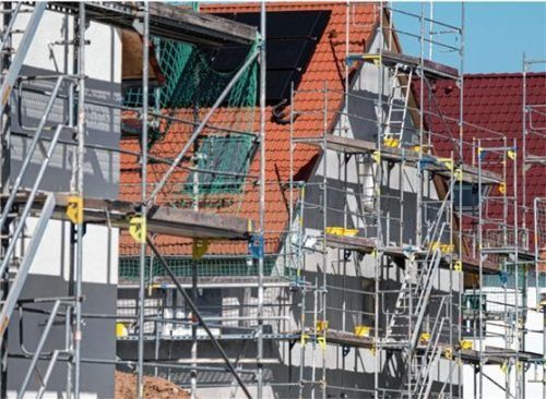 Was gilt es derzeit für Käufer, Verkäufer und Hausbauer zu beachten? Eine Markteinschätzung.Foto DPA