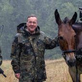 Verteidigungsminister besucht die Gebirgsjäger