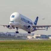 Flughafen: Seltener Airbus zu Gast