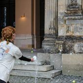 Farbbälle auf das Maximilianeum