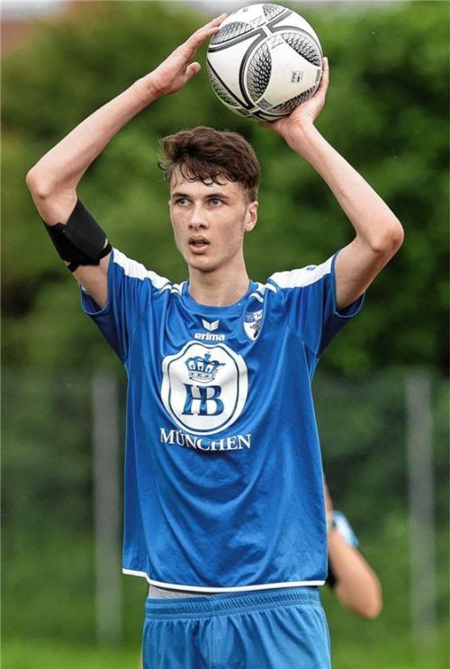 Alexander Brandl führt mit dem TSV Bad Endorf aktuell das Klassement an. Am Sonntag gastiert das Kurort-Ensemble beim TSV Emmering. Foto Hans Weitz