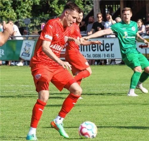 Brachte Buchbach früh in Front: Tobias Steer. Foto Buchholz