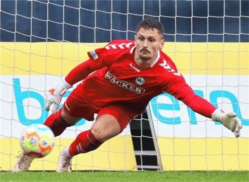 Burghausens Torwart Markus Schöller trifft im Pokal auf seinen Ex-Verein.Foto mb.presse – Butzhammer