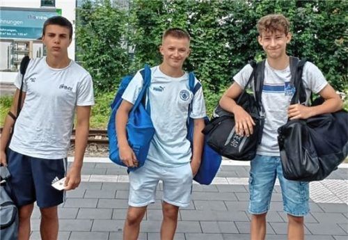 Das Judoka-Trio des TuS Bad Aibling: Stefan Holzmaier, Maxim Weisser und Maximilian Osterloher (von links) holten Silber beim René-de-Smet-Pokal.Foto re