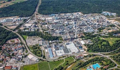 Dem 3M-Tochterunternehmen Dyneon im Chemiepark Gendorf droht die Schließung bis 2025. Foto Heiner Heine