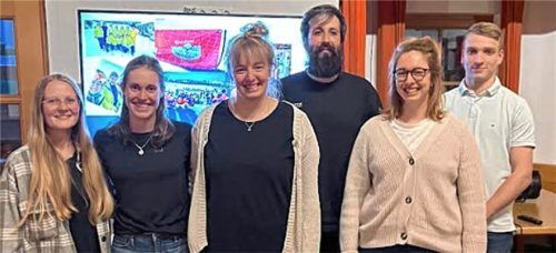 Der neue Vorstand der Sparte Ski beim SV DJK Heufeld mit (von links) Tamara Schunko, Verena Arzberger, Simone Wallner, Roland Olah, Julia Wallner und Marinus Wallner.Foto re
