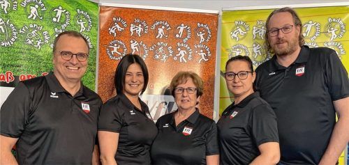 Der Vorstand des VfL Waldkraiburg: (von links) Robert Füger, Bettina Zabelt, Marianne Wydeau, Sabine Kirr und Kai Röpke. Foto VfL Waldkraiburg