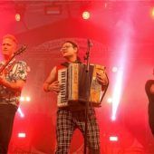„Baam Brass“ und „Fäaschtbänkler“ heizen ordentlich ein
