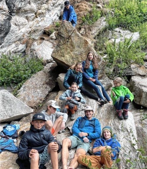 Ein Teil von 34 motivierten Mitgliedern des Rock & Bloc-Teams kletterte im Maltatal.Foto Knarr