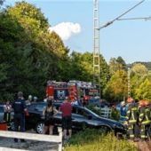 Güterzug erfasst Auto in Bernhaupten
