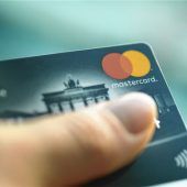 Ticketbetrüger muss hinter Gitter