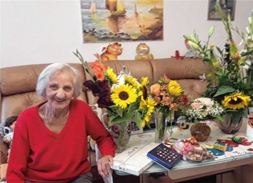 Elisabeth Hundseder feierte ihren 95. Geburtstag im Kreis ihrer Familie. Foto Privat