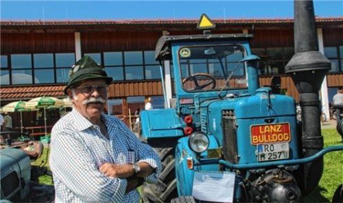 Gerd Fiederer, ein Rosenheimer Original mit seinem Lanz„-Bulldog