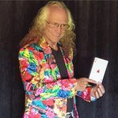 Wenn Wein aus der Heimatzeitung fließt