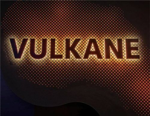 Heiße Sache: Die Ausstellung im Lokschuppen. Foto re