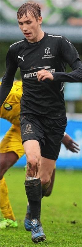 Jonas Hintermayer brachte Ostermünchen im Heimspiel in Führung.Foto mb.presse