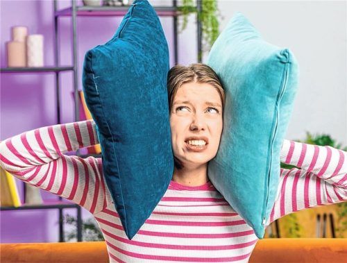 Lärm vom Nachbarn kann die eigenen Nerven stark strapazieren – ob nun Kinder, die Bohrmaschine oder laute Musik die Ursachen sind.djd