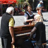 Mit dem Klavier um die Welt