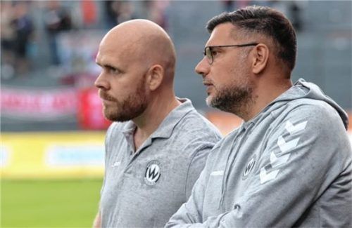 Robert Berg (vorne) und Hannes Sigurdsson hoffen auf ein baldiges Erfolgserlebnis, möglichst schon am morgigen Dienstag im Pokal gegen Schalding. Foto Buchholz