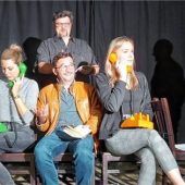 Heimatbühne Rosenheim mit Chaoskomödie „Doppelt leb’n hebt besser“