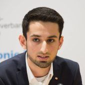 Rettungshunde stehen zum Abflug bereit